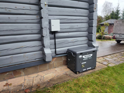 Монтаж генератора MITSUBA  в супер-тихом кожухе