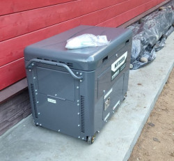 Бесшумный генератор в защитном кожухе  MITSUBA  SL 14000W-SE с  двойным  глушителем